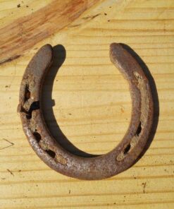 Wonder Care Horseshoe Authentic Used Horseshoe Good Luck Charm Rustic Auspicious Lucky Gift Cast Iron Real Horseshoe for Wall Decorations Prosperity and Fortune
