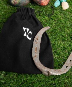 Wonder Care Horseshoe Authentic Used Horseshoe Good Luck Charm Rustic Auspicious Lucky Gift Cast Iron Real Horseshoe for Wall Decorations Prosperity and Fortune